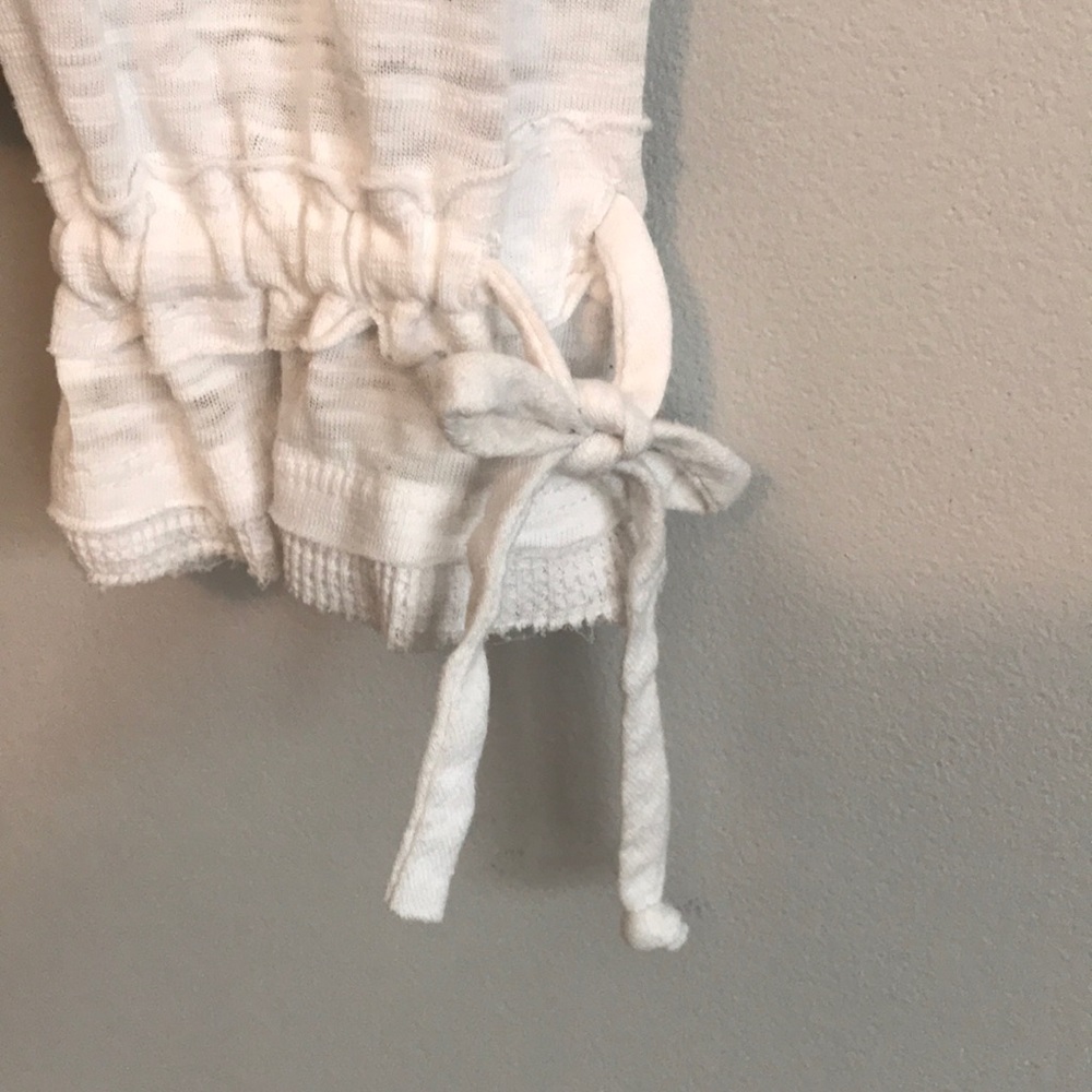 Free People long sleeve crop top cinch ruffle wrist & bottom - Picture 2 of 15